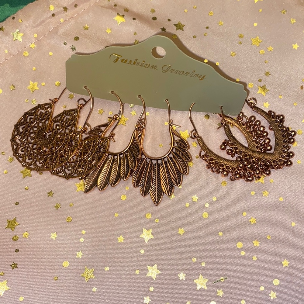 NWT bohemian Dangle earrings